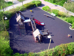 Schulhof1-1.jpg Schulhof1-1.jpg